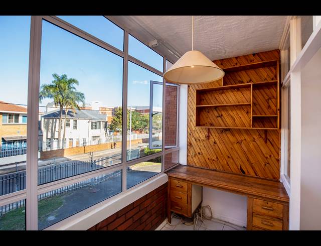 2 BEDROOM APARTMENT RENTED IN ESSENWOOD